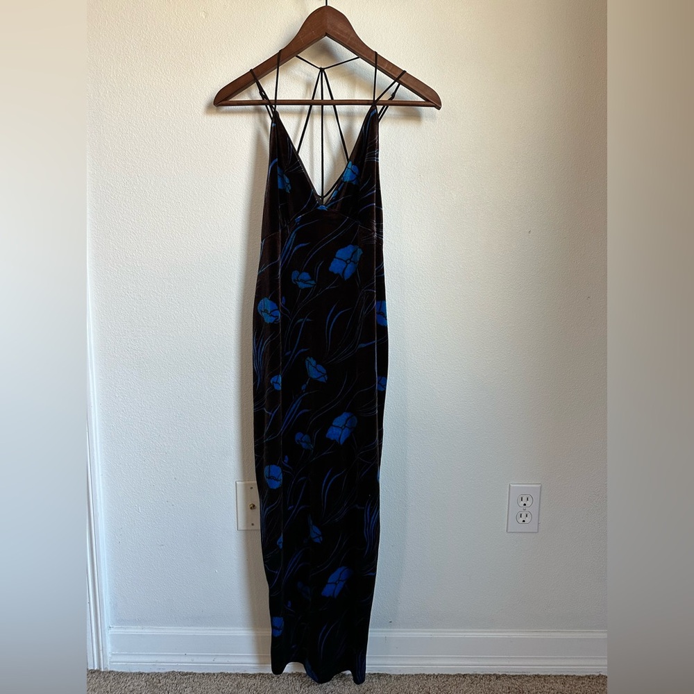Gorgeous Strappy Floral Velvet Midi Dress